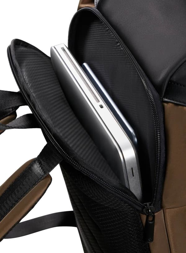 Samsonite Relyon reppu 15,6\" läpällä - ruskea
