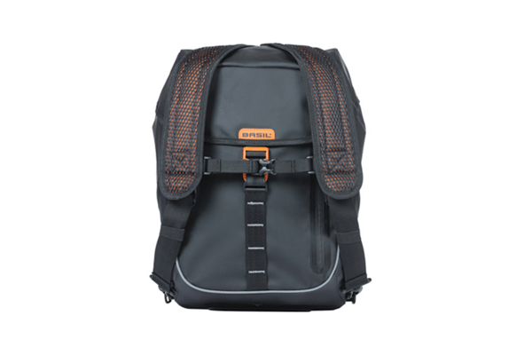 BASIL Miles Tarpaulin Daypack -tavaratelinekassi