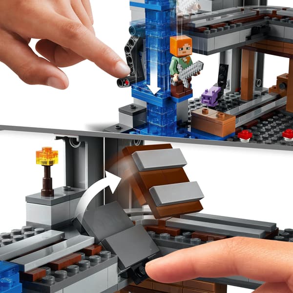 LEGO Minecraft Första äventyret (21169)