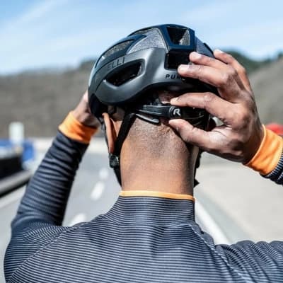 Rogelli Puncta cykelhjelm sort Farve: Sort Størrelse: S/M