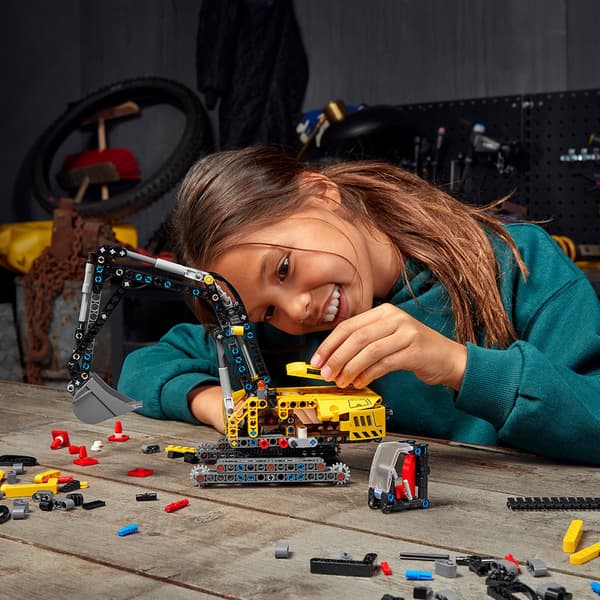 LEGO Technic Kraftig gravemaskine (42121)