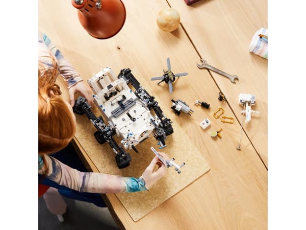 LEGO Technic 42158 NASA Mars Rover