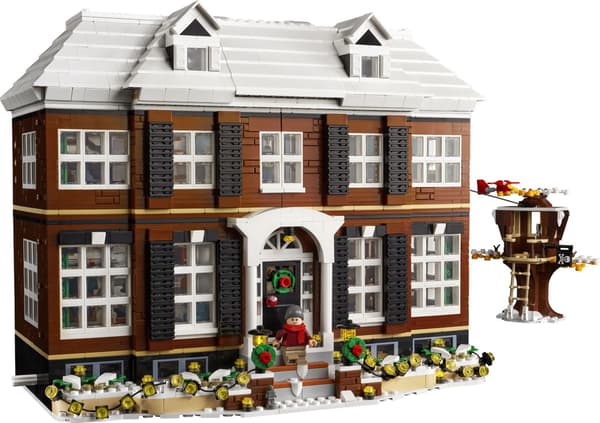 LEGO 21330 Ideas - Ensam hemma