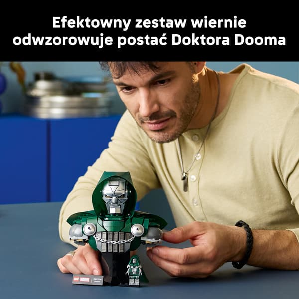 LEGO 76345 Super Heroes Doctor Doom Buste