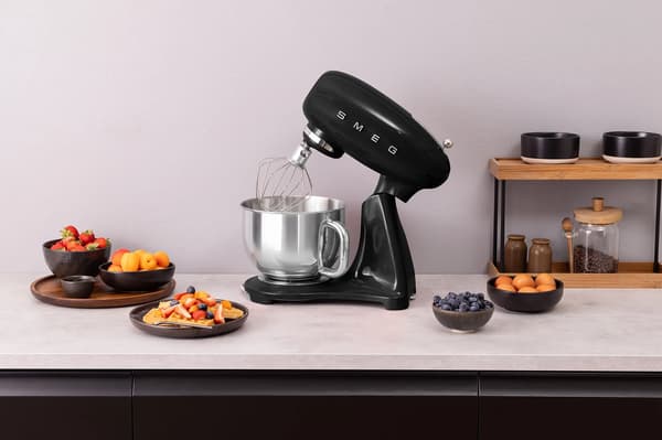 Smeg SMF05BLEU 1000W yleiskone