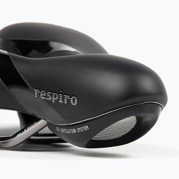 Selle Royal Respiro Soft Relaxed 90 astetta satula, musta