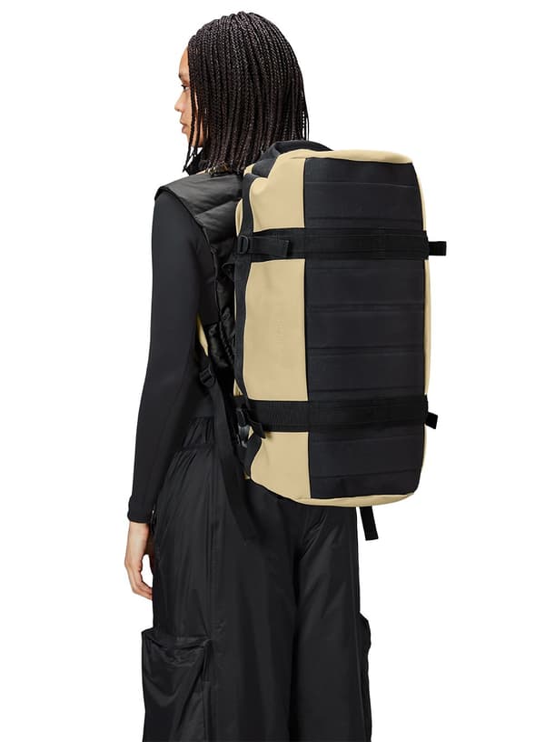 Rains Texel Duffel Bag Small - hiekka
