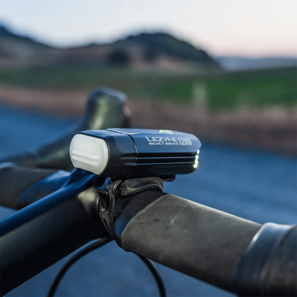 LEZYNE React Drive Forlygte