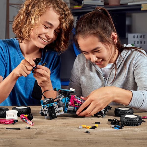 LEGO Technic Maastoajoneuvo (42124)