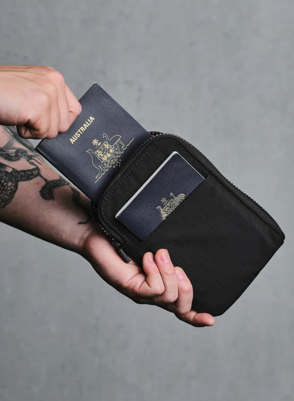 Alpaka Travel Wallet - sort