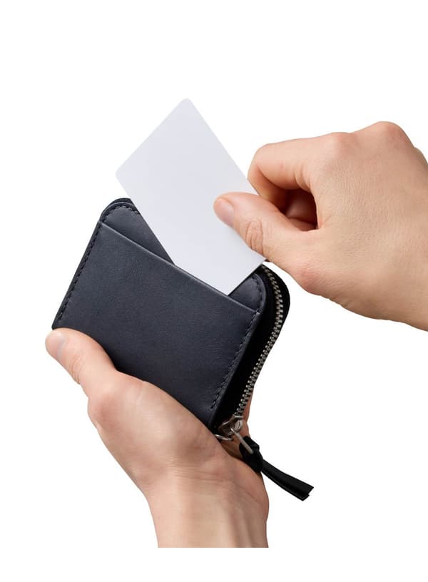 Bellroy Folio Piccolo læderlommebog - navy