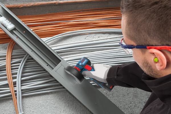 Bosch GWS 12V-76 slipmaskin