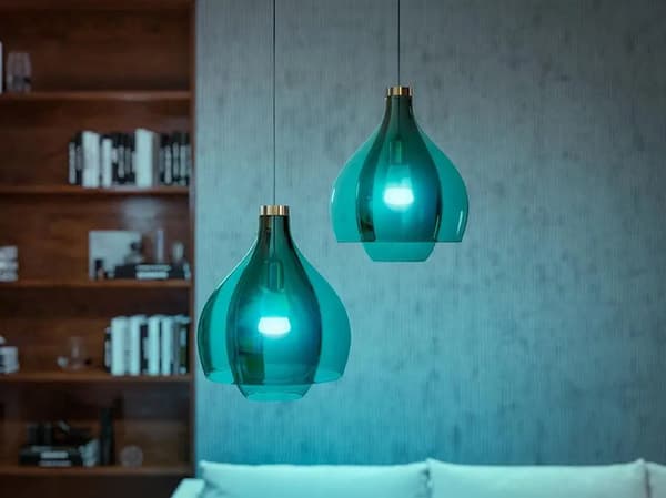 Philips Hue White and Colour Ambiance E27 LED-lampa 2-pack + brygga