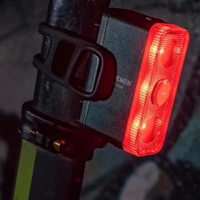 Ravemen TR350 baglygte