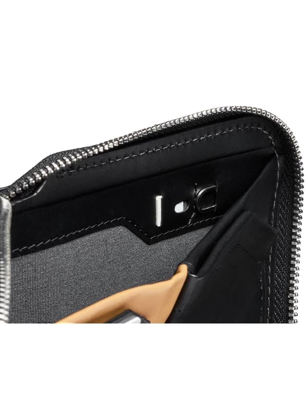 Bellroy Zip Wallet RFID -nahkalompakko - musta