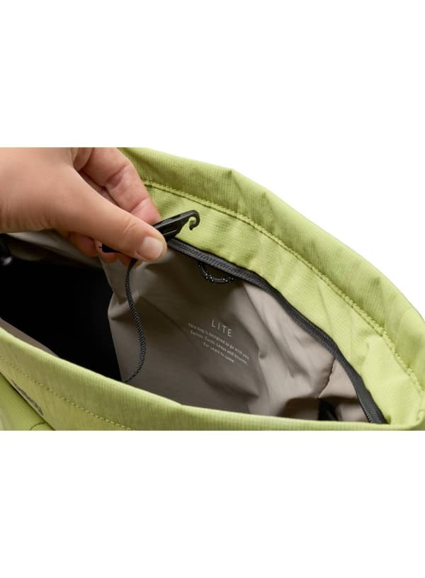 Bellroy Lite Totepack by - kiwi