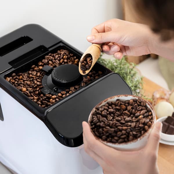 CECOTEC Cremmaet Macchia Hvid automatisk kaffemaskine