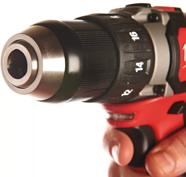 Milwaukee M18 BDD-0 bore-/skruemaskine
