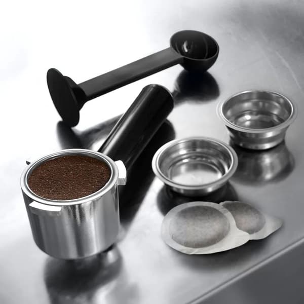 DeLonghi Dedica EC 685.M espressomaskin