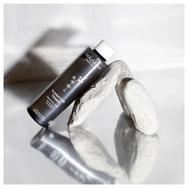 Mádara Clarifying rensende og matterende toner 200 ml