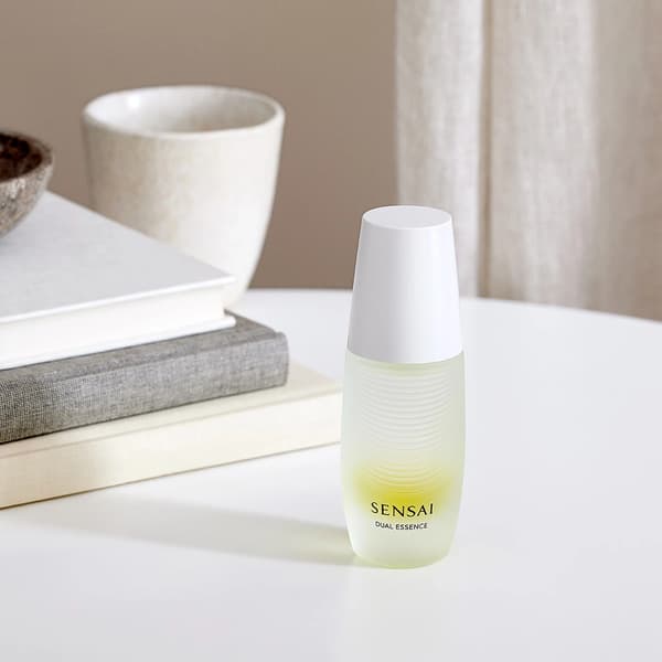 Sensai Dual Essence lyxig vårdande oljeelixir 30 ml