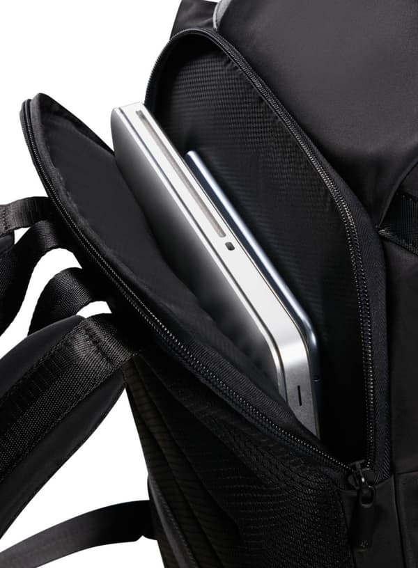 Samsonite Relyon Ryggsäck 15,6\" med lock - svart