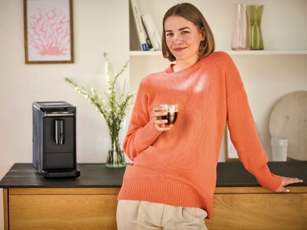 TCHIBO Esperto Mini Helautomatisk kaffemaskin Grå