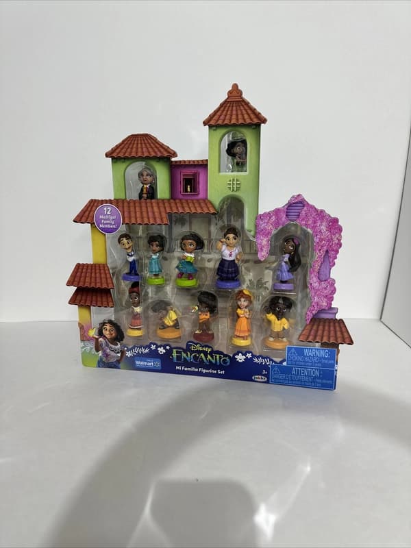 Disney Encanto. Perhesetti 12 kpl
