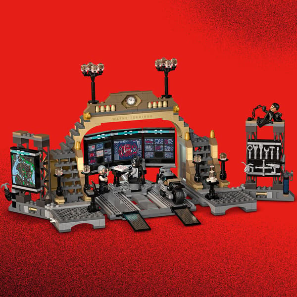 LEGO DC Batcave: Arvuuttajan välienselvittely (76183)