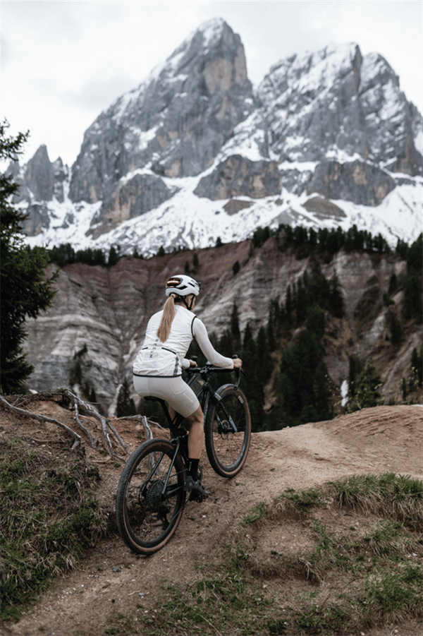 ABUS Taipan LED cykelhjälm