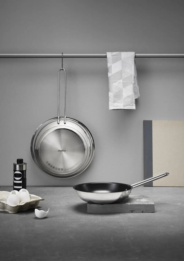 EVA TRIO Rustfrit Stål Heat Control 24 cm - non-stick pande