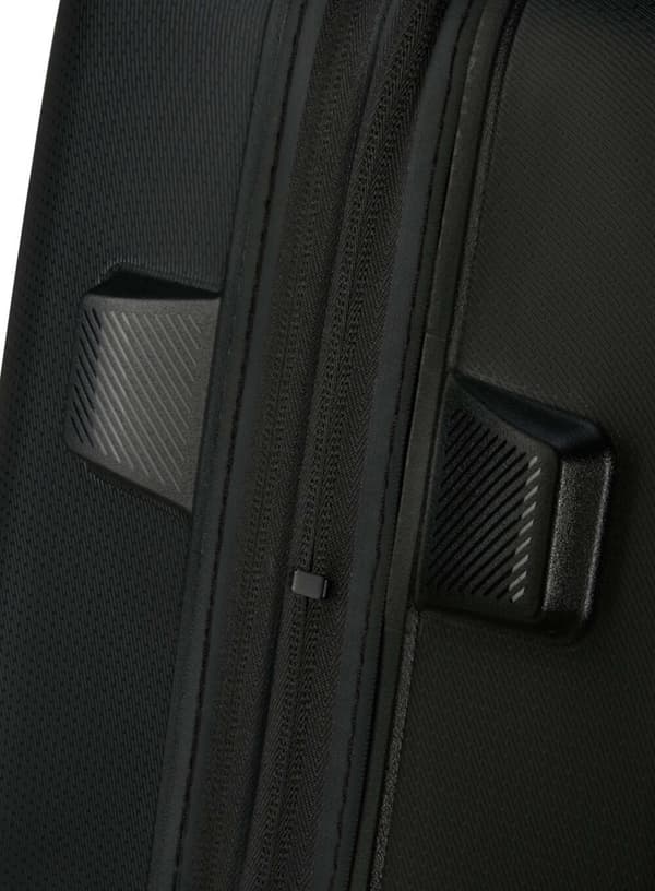 Medium resväska American Tourister DashPop EXP - true black