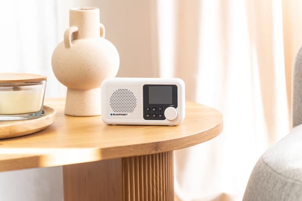 Blaupunkt DR8WH FM, DAB+ Bluetooth Radio Hvid