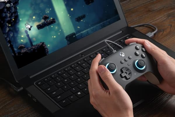 8BitDo Ultimate C trådbunden handkontroll för PC, Xbox trådbunden mörkgrå