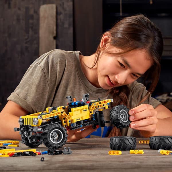 LEGO Technic Jeep Wrangler (42122)