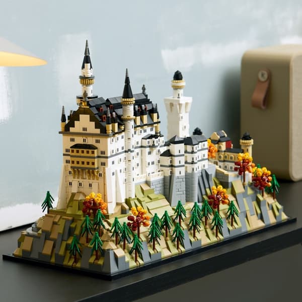 LEGO Klossar Architecture 21063 Neuschwanstein slott