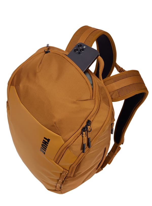 Thule Chasm Laptop Backpack 26 l - golden brown