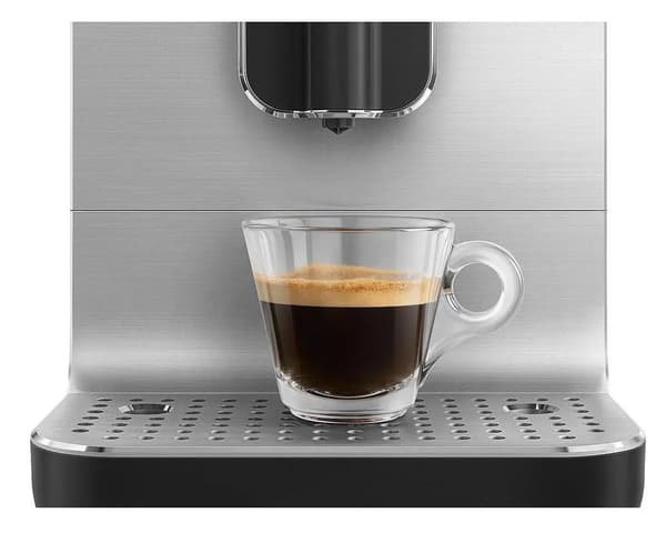 Smeg BCC11BLMEU automatisk kaffemaskin