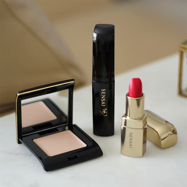 Krämig highlighter Sensai Supreme Illuminator 4 g