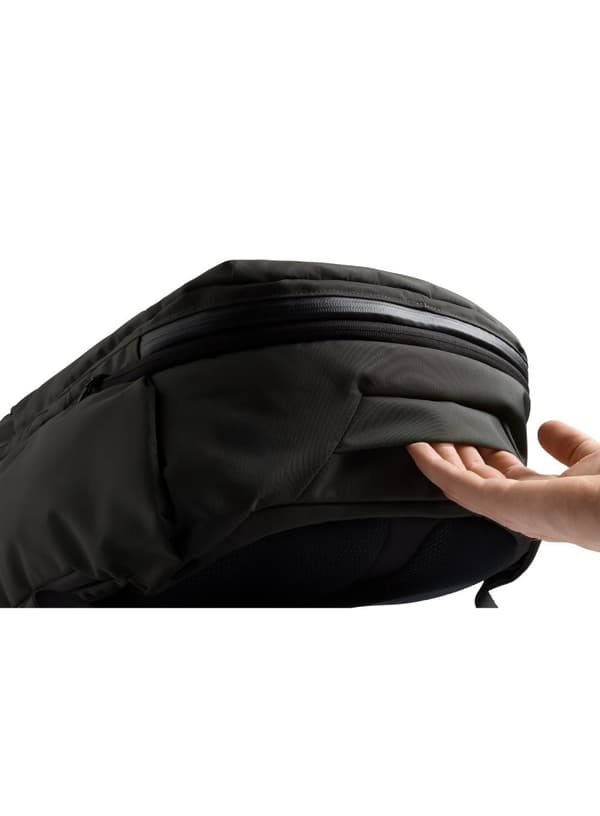 Bellroy Transit Travel Pack Pro laajennettava matkareppu - olive