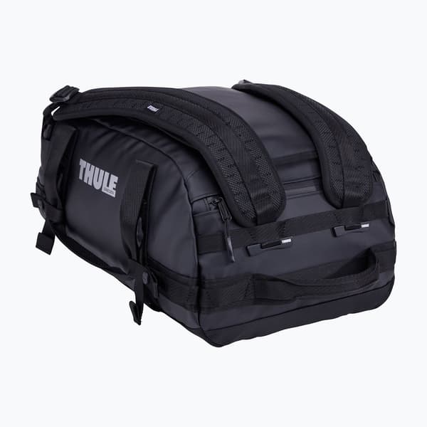 Thule Chasm Recycled Duffel 30 l musta matkalaukku