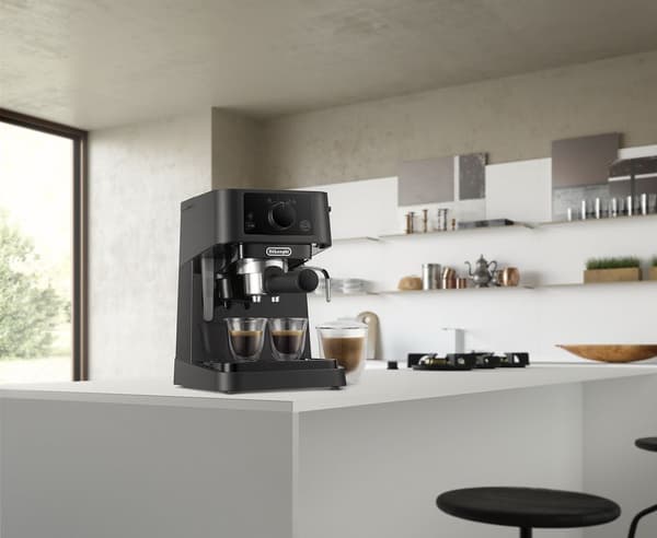DeLonghi EC 235.BK -espressokeitin