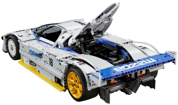 CADA Mazda 787B C63007W muovipalikat