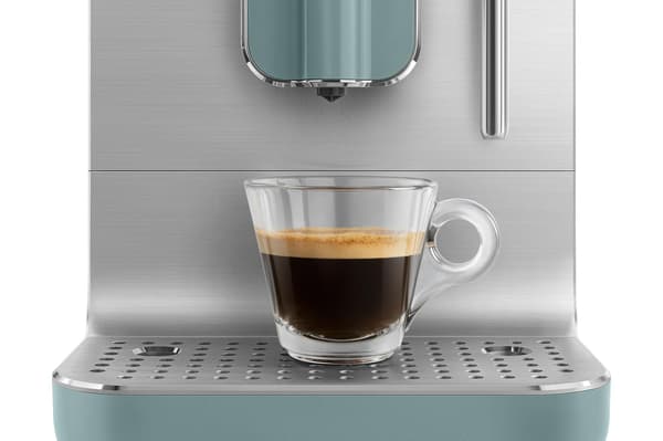 Smeg BCC02EGMEU automatisk kaffemaskine