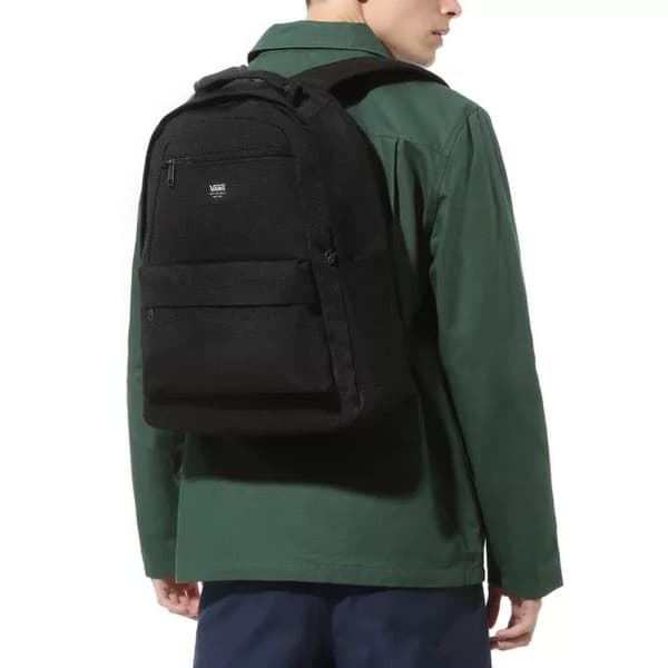 Vans Startle - musta kaupunkireppu
