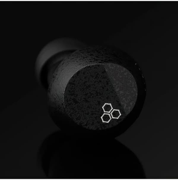 FINAL AUDIO ZE3000 SV ANC In-ear hovedtelefoner Sort