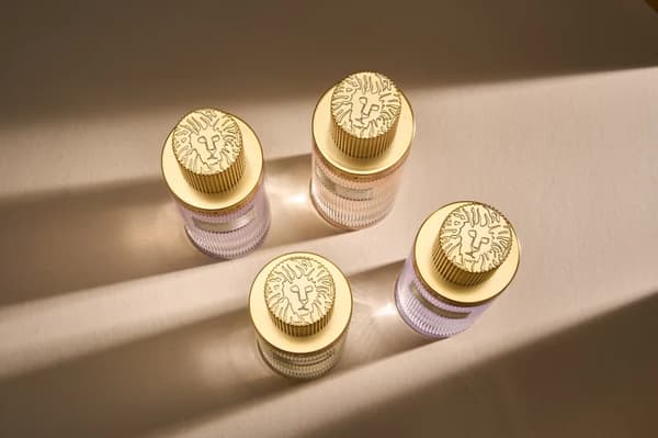 Anne Klein Oh-So Elegant Eau de Parfum naisille