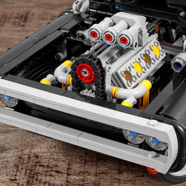 LEGO Technic Domin Dodge Charger (42111)