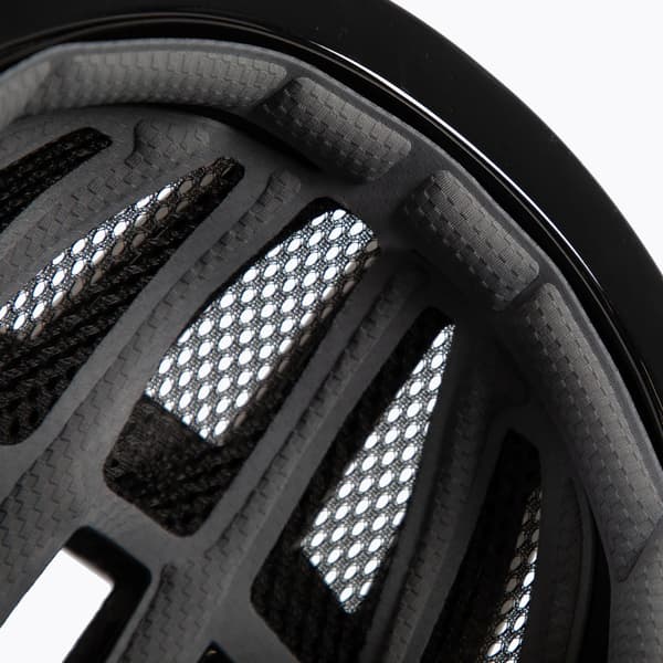 Endura Xtract -pyöräilykypärä, musta