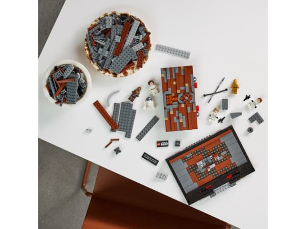 LEGO Star Wars 75339 Dödsstjärnans sopkomprimator